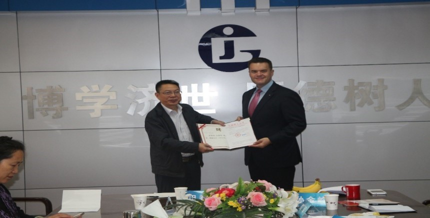 http://www.gsut.edu.cn/HdUserUpFile/20150911155748794.jpg