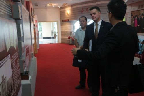 http://www.gsut.edu.cn/HdUserUpFile/20150911154518748_s.jpg